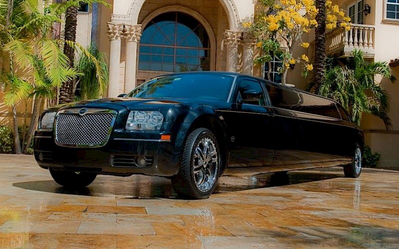 Mesa Black Chrysler Limo