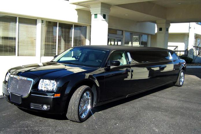 10 Passenger Limo